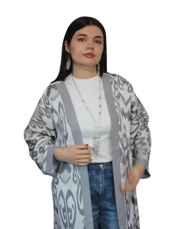 Abaya damska ANORA - Popielaty Ikat, jedwabna, widok z bliska