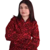 Joma Midi - Karmazynowy Ikat, przód 1 Joma Midi Karmazynowy Ikat ANORA - ujęcie ze skrzyżowanymi rękami