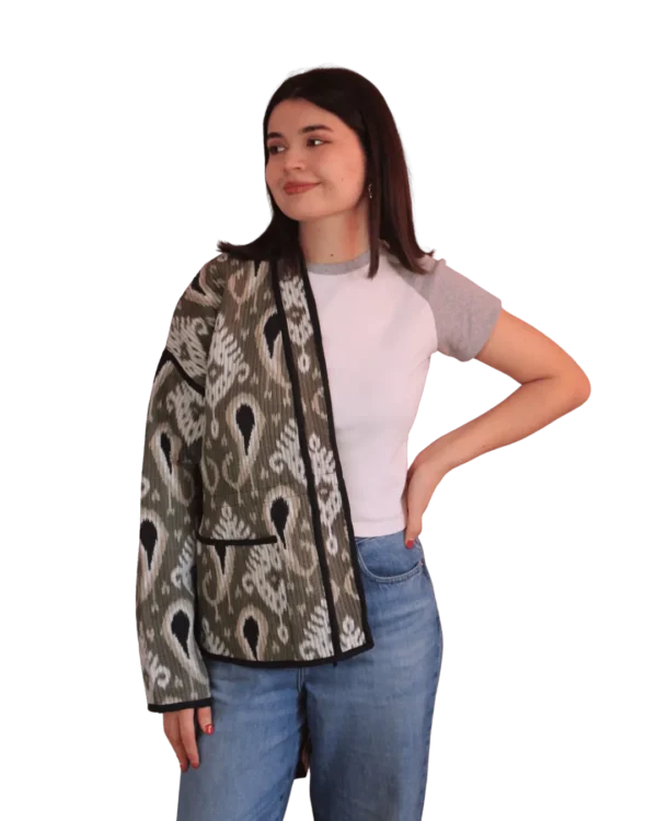 Joma Midi - Karmazynowy Ikat, tył 2 Joma Midi Karmazynowy Ikat ANORA - druga strona, ujęcie stylizowane