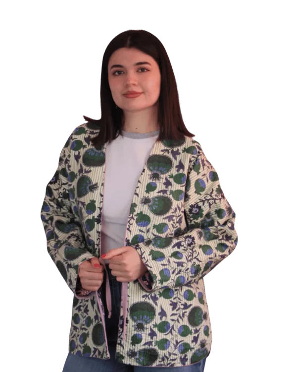 joma-mini-ogrodowy-ikat-przod-1 Kurtka tadżycka / Tajik jacket - Joma Mini Ogrodowy Ikat ANORA - ręcznie szyta kurtka kimono, kremowo-zielony wzór ikat z motywem granatu