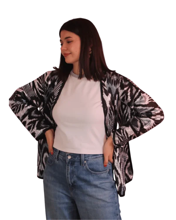 Kurtka tadżycka / Tajik jacket - Joma Mini Zebrowy Ikat ANORA - ręcznie szyta kurtka kimono, czarno-biały wzór ikat zebra